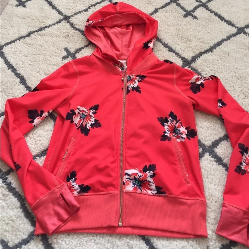 Lululemon sweatshirt